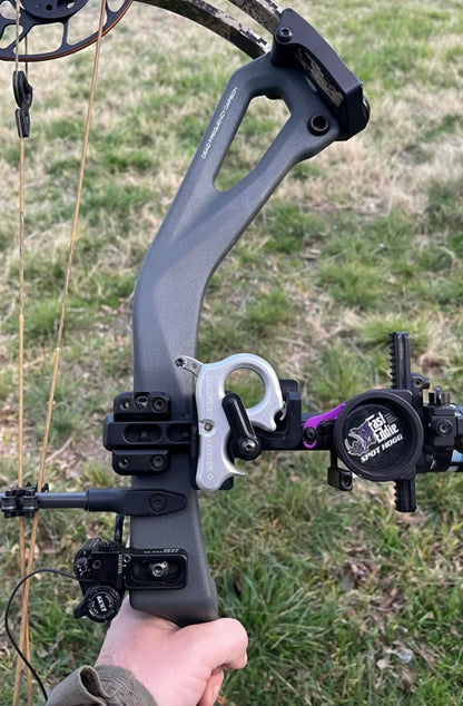 AOT MONTURA PARA SPOT HOGG Y BRIDGE-LOCK